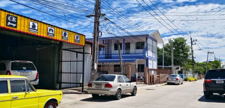 บ้านเดี่ยวชั้นเดียวหลังใหญ่เจ้าของสร้างเองใจกลางห้วยกะปิเมืองชลบุรี