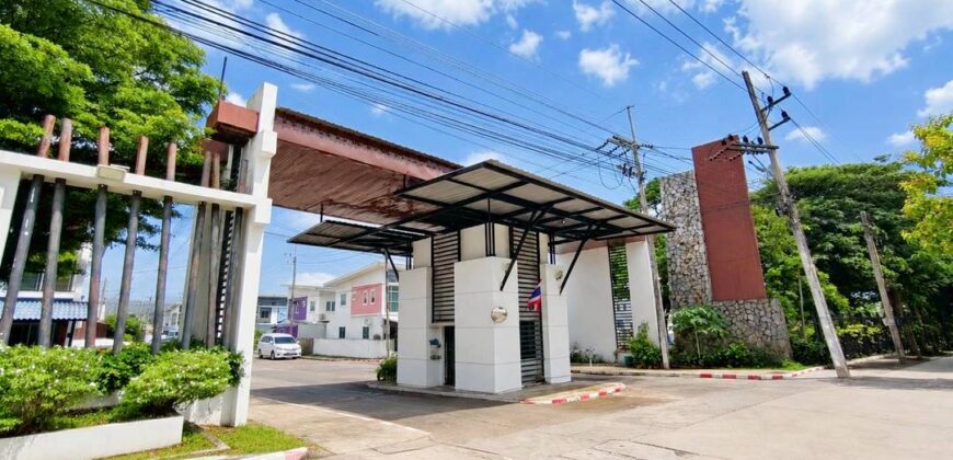 ขายด่วนทาวน์เฮ้าส์สองชั้น ประภัสสร พรีซิโอ 4 นาป่า ใกล้อมตะนคร 3 นอน ฟรีโอน
