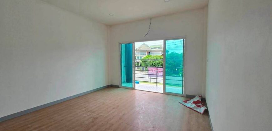 อาคารพาณิชย์ 2 ชั้น สร้างใหม่ เมืองแพร่