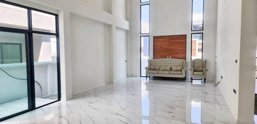 ขายทาวน์โฮม Modern Luxury 3 ชั้น ใจกลางเมืองชลบุรี มือ 1 หลังสุดท้าย