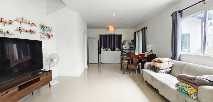 ขายทาวน์โฮมหลังริม The Mix Grand หนองขาม ศรีราชา ที่ดินใหญ่ มีพื้นที่ข้างบ้าน
