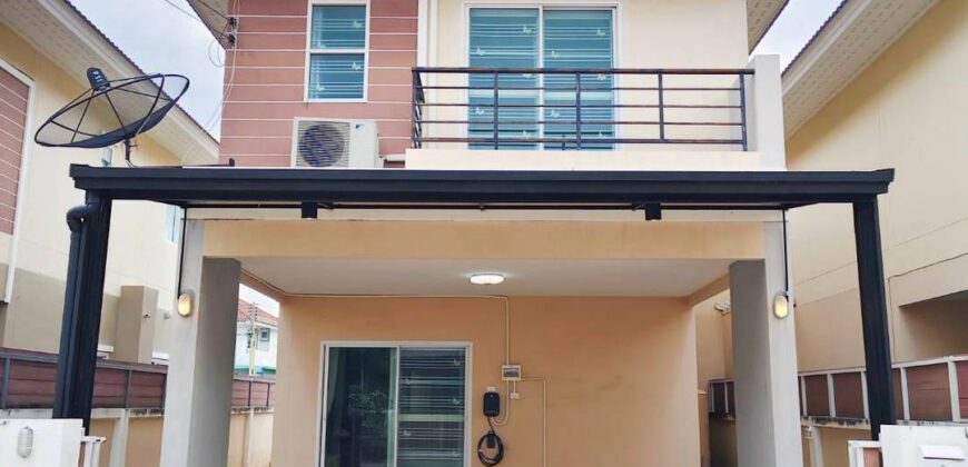 ขายบ้านสองชั้นพร้อมอยู่ มณีรินทร์ วิลเลจ หนองมน-เหมือง พื้นที่กว้าง