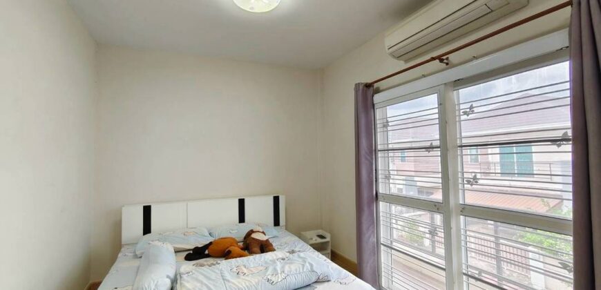 ขายบ้านสองชั้นพร้อมอยู่ มณีรินทร์ วิลเลจ หนองมน-เหมือง พื้นที่กว้าง