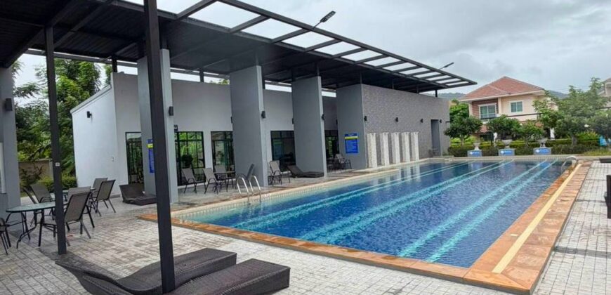 ขายบ้านสองชั้นพร้อมอยู่ มณีรินทร์ วิลเลจ หนองมน-เหมือง พื้นที่กว้าง