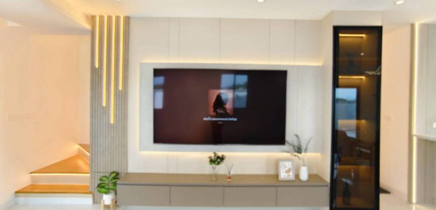 ขายบ้านหลังริม พฤกษาวิลล์ 71/2 แหลมฉบัง-บางละมุง รีโนเวทใหม่ทั้งหลัง